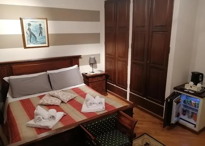 Holiday House Antica Dimora Soggiorni In Langa Centro Storico La Morra